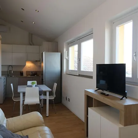 Vr Attico Di Lino Apartman *