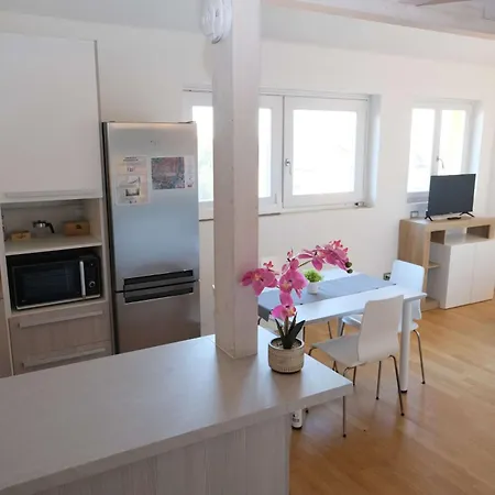 Apartamento Vr Attico Di Lino Verona