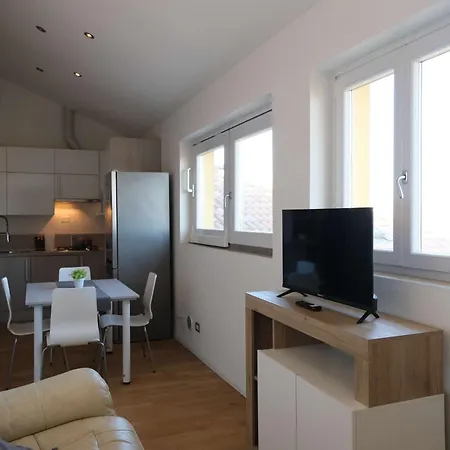 Vr Attico Di Lino * Verona