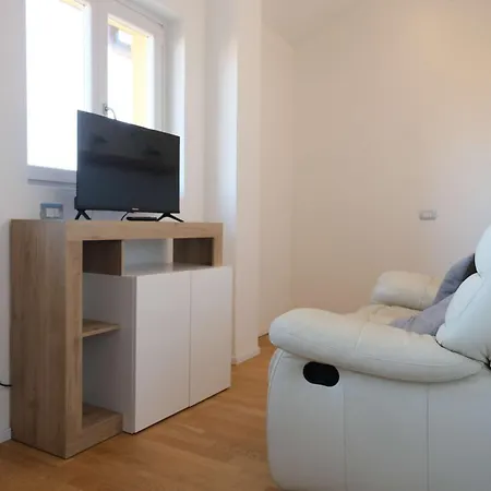 Vr Attico Di Lino Verona